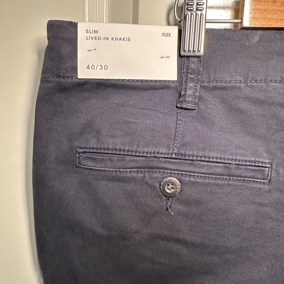 AMERICAN EAGLE OUTFITTERS - Flat Front Navy Flex Slim Khakis, Size 40x30, NWT - Picture 3 of 12